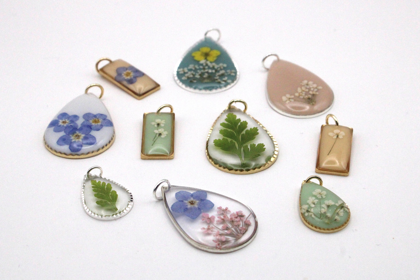 Dirt & Lace Flower Co. Charm!