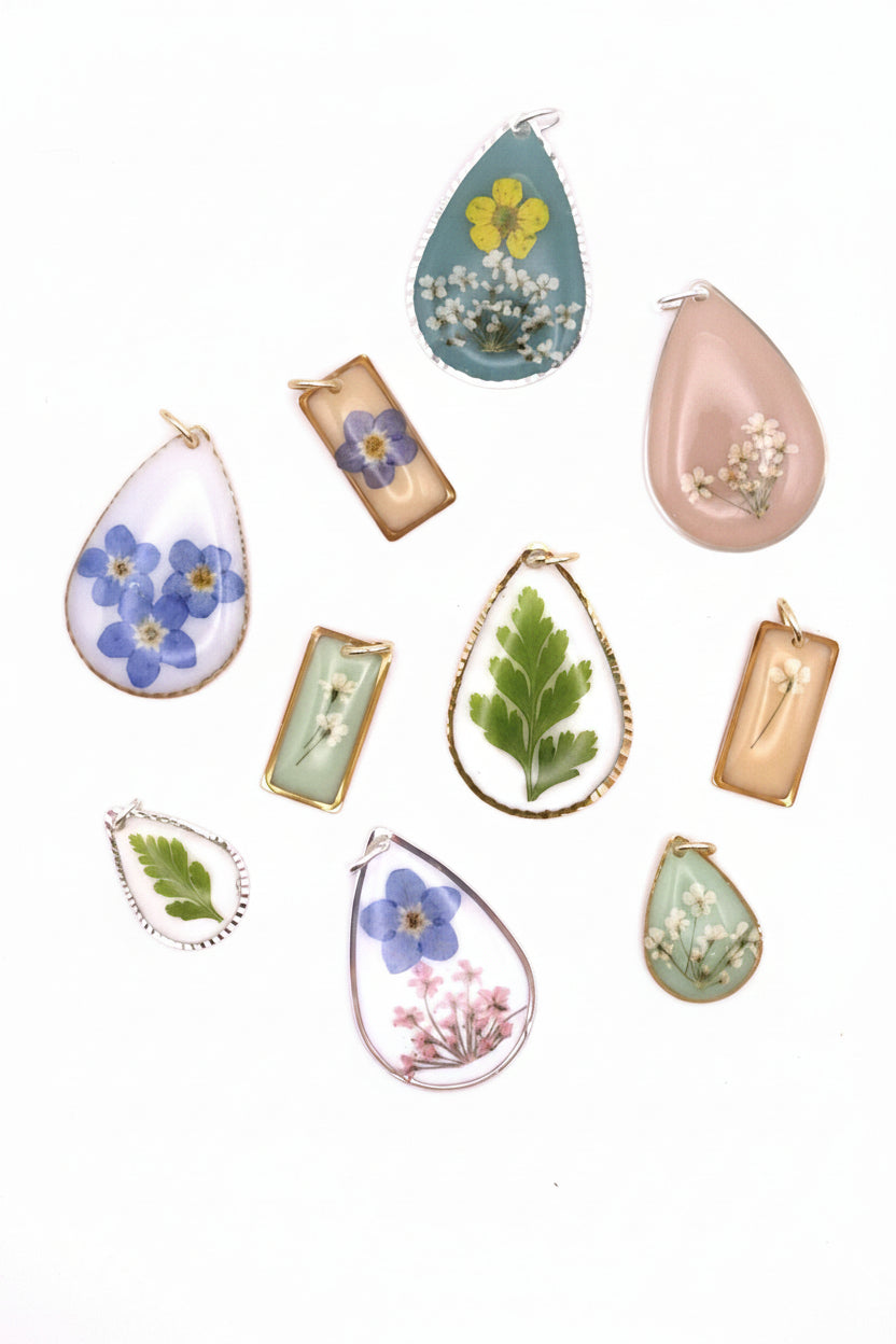 Dirt & Lace Flower Co. Charm!